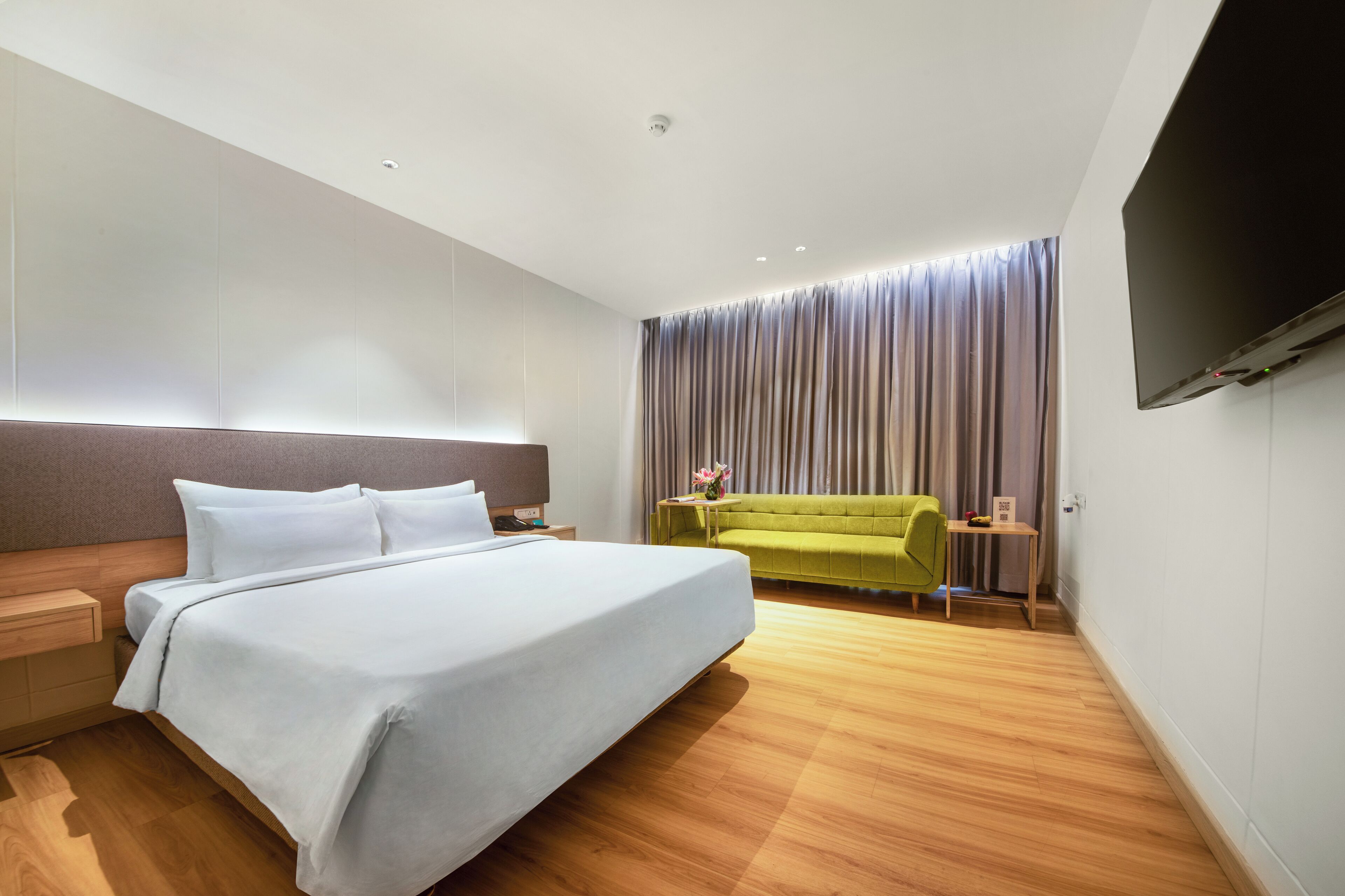 cinnamon | premium bedding, pillow-top beds, minibar, in-room safe