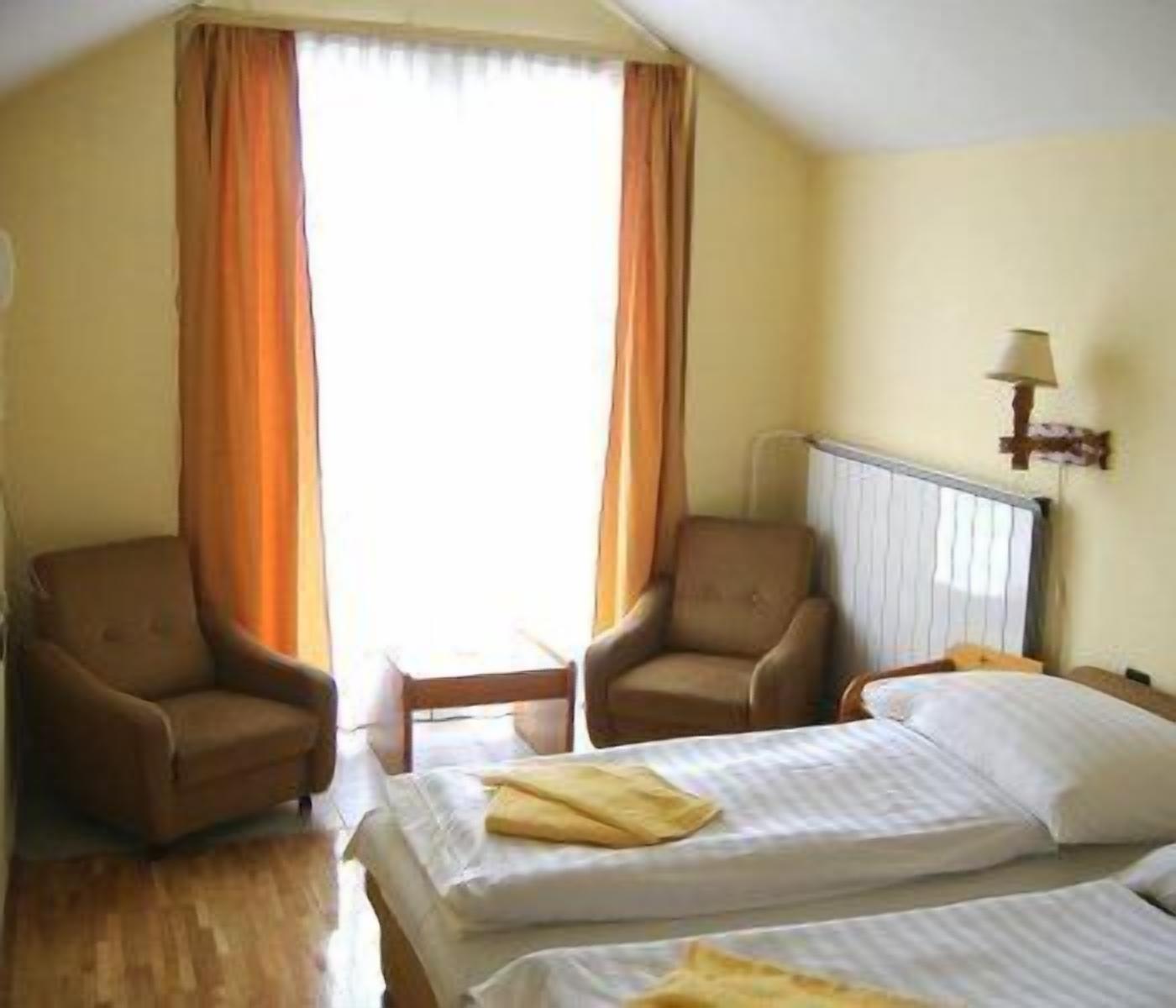 办公桌、隔音、免费 WiFi