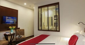 Superior Double or Twin Room (4 hours Day Use only) | Premium bedding, minibar, in-room safe, desk