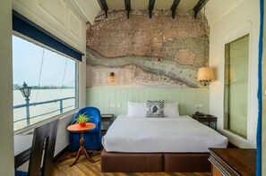 Heritage Cabins | Minibar, soundproofing, iron/ironing board, bed sheets - Polo Floatel Kolkata (Kolkata)