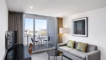 1 bedroom, minibar, in-room safe, desk