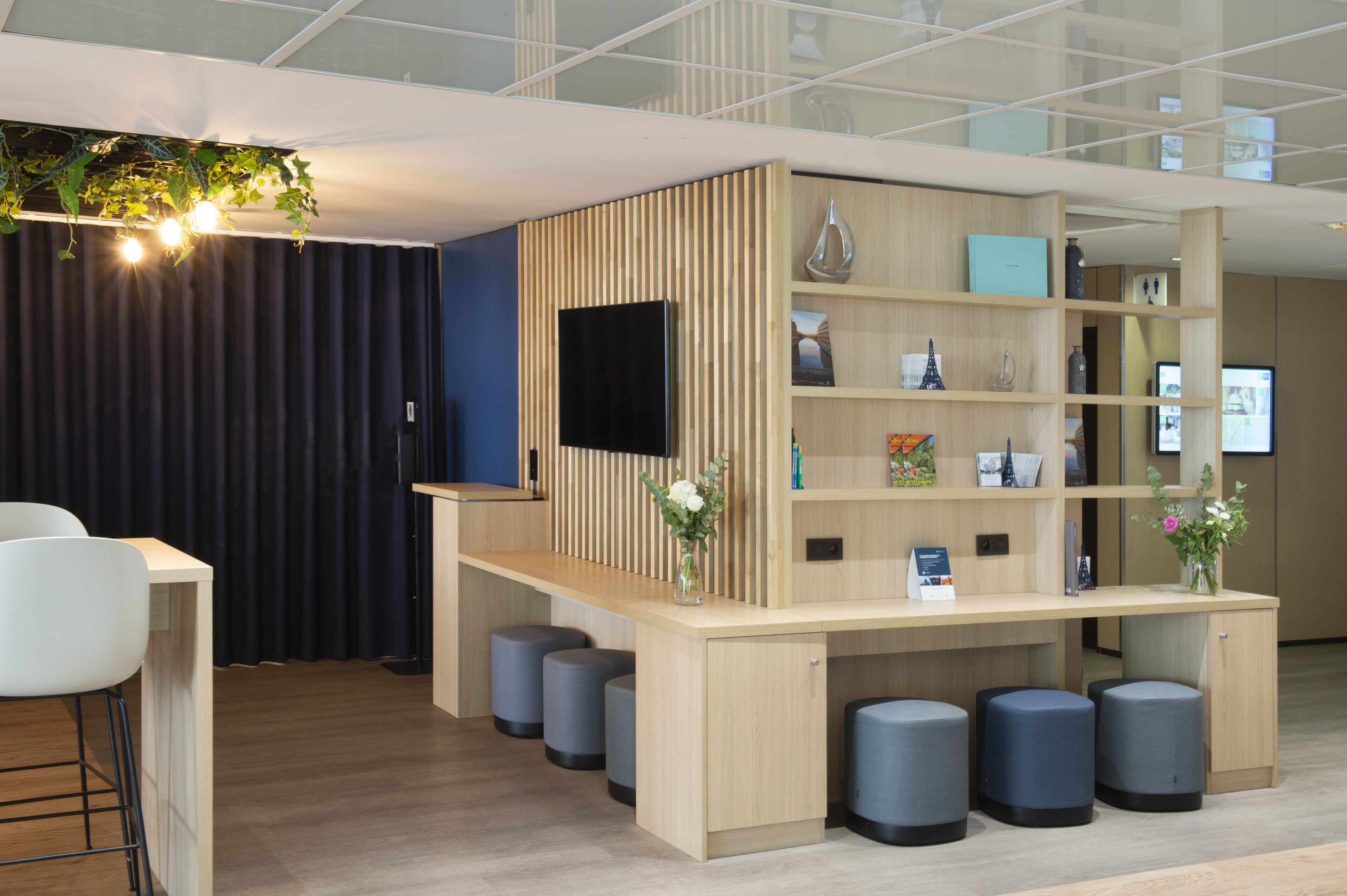 Photo - Holiday Inn Express Paris-Canal De La Villette by IHG