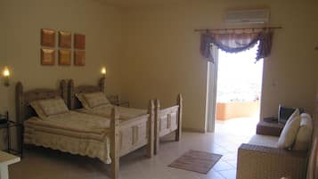 Studio | Coffres-forts dans les chambres, fer et planche Ă repasser