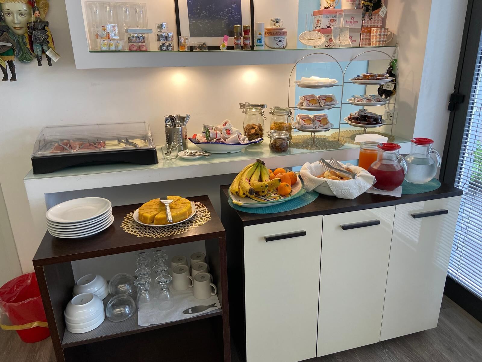daily buffet breakfast (eur 10 per person)