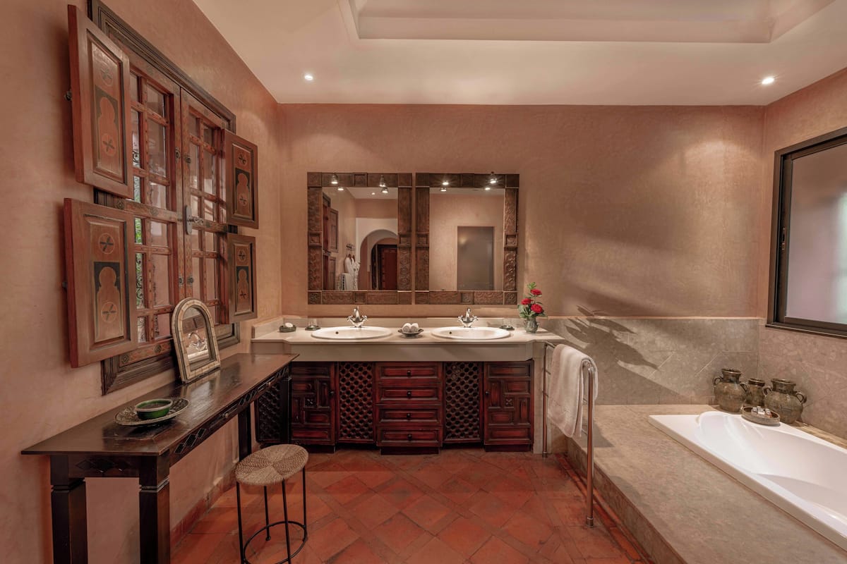 villa, 1 bedroom | bathroom | separate bathtub and shower, free toiletries, hair dryer, bathrobes