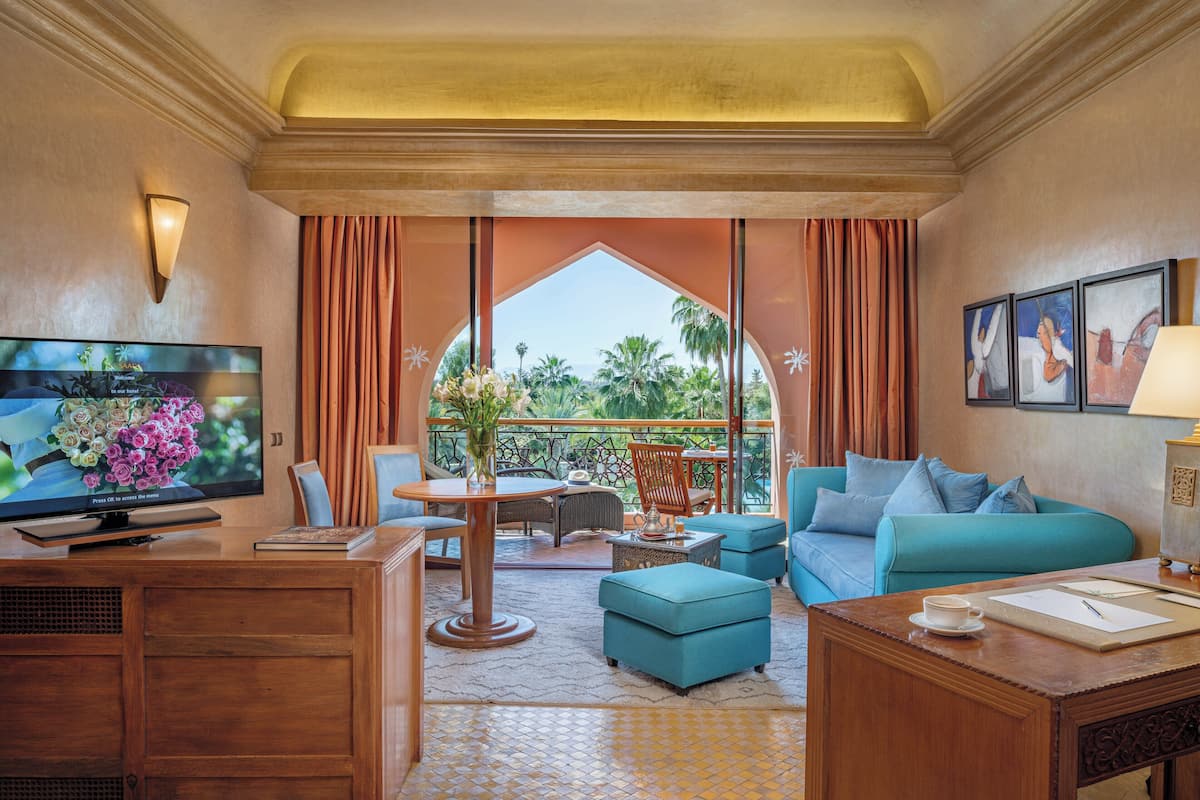1 kamar tidur, seprai premium, minibar, dan brankas