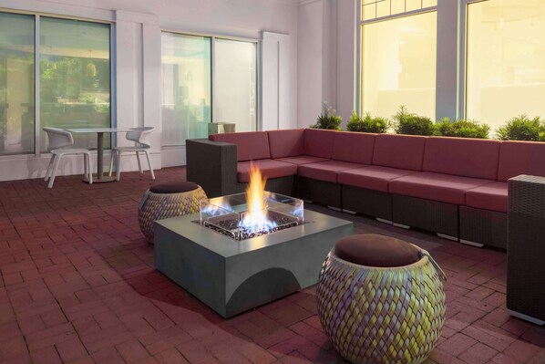 Terrace/patio - Hilton Garden Inn Roanoke Rapids (Roanoke Rapids)