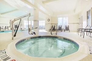 Bañera de hidromasaje exterior