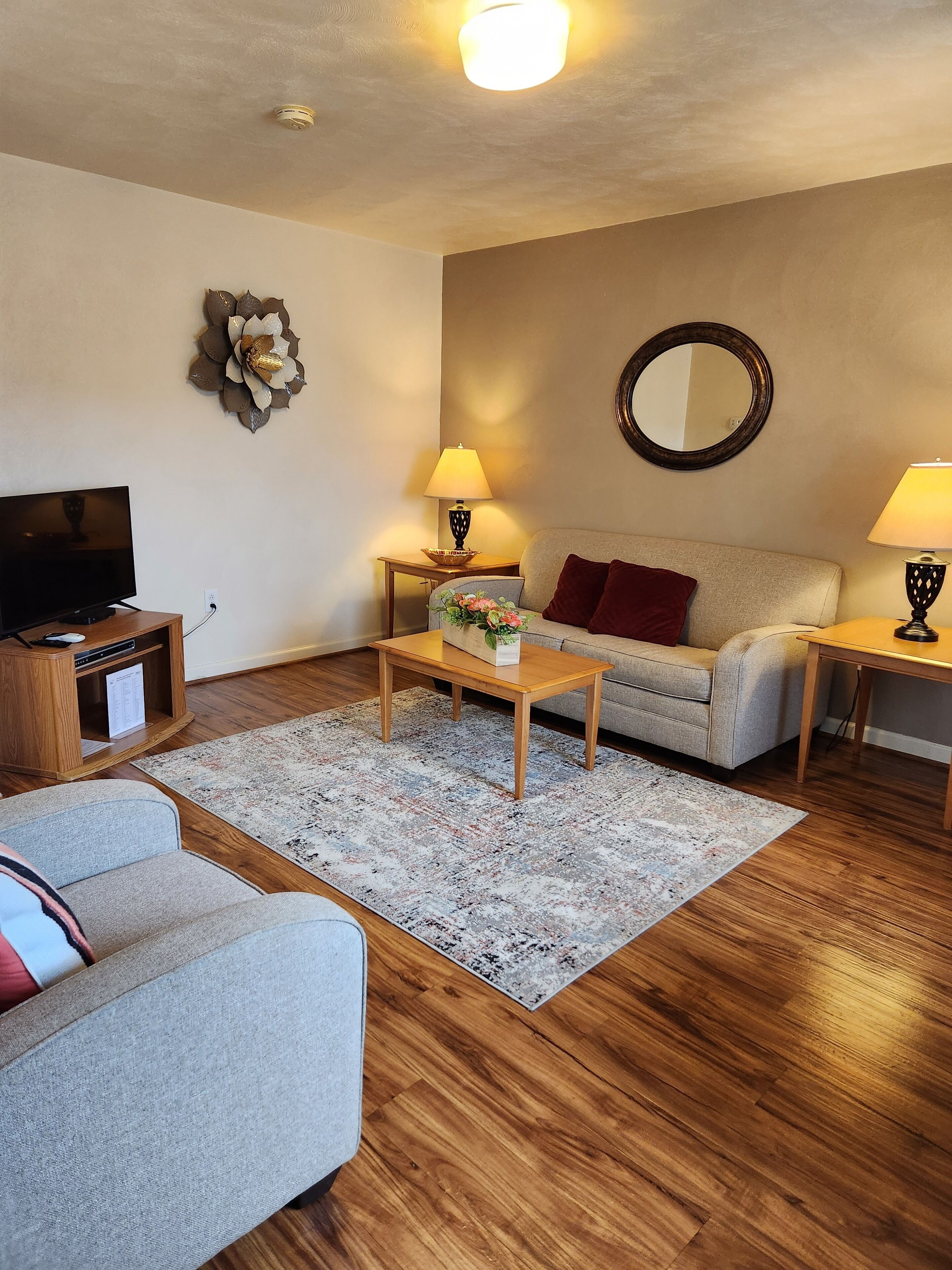 Suite, 1 cama Queen size, para no fumadores (Mobile) | 1 habitación y ropa de cama de alta calidad 