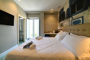Superior Room, Sea View | Minibar, in-room safe, desk, soundproofing - Hotel Sogaris (Capaccio-Paestum)
