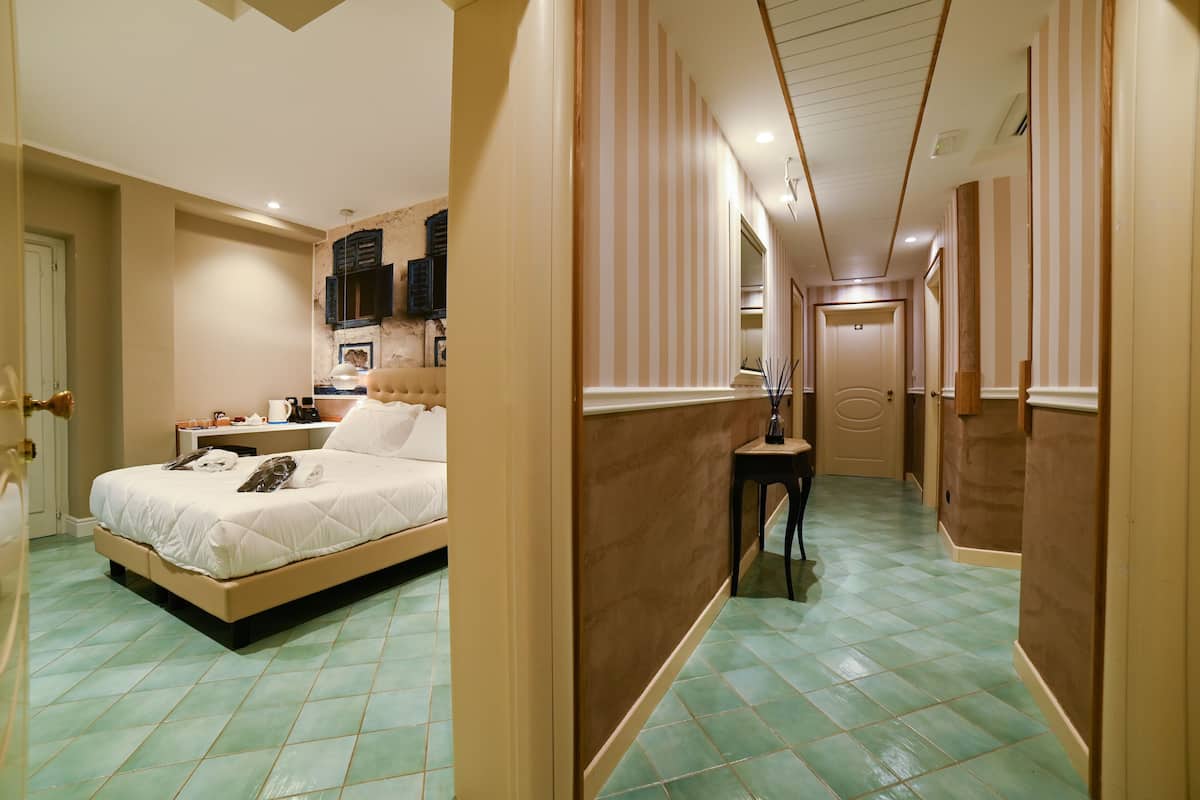 Superior kamer, uitzicht op zee | 2 slaapkamers, een minibar, een kluis op de kamer, een bureau