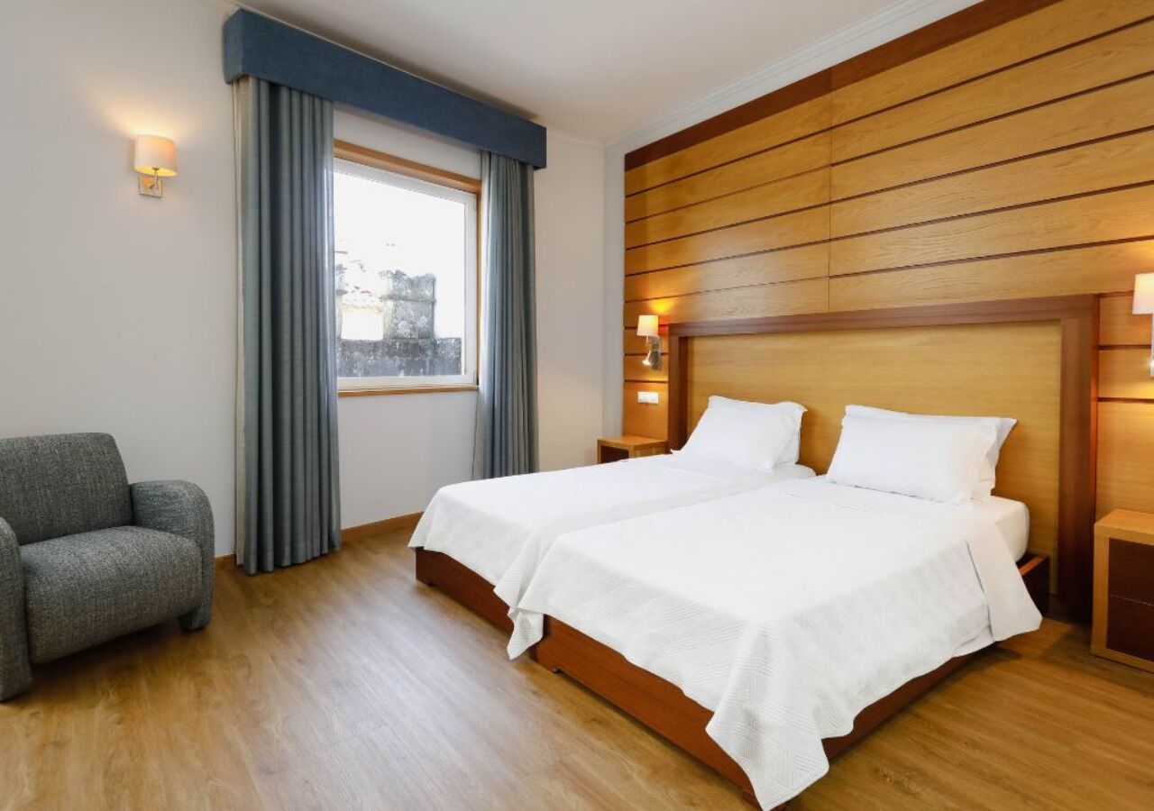 double room (extra bed) | minibar, in-room safe, desk, free wifi
