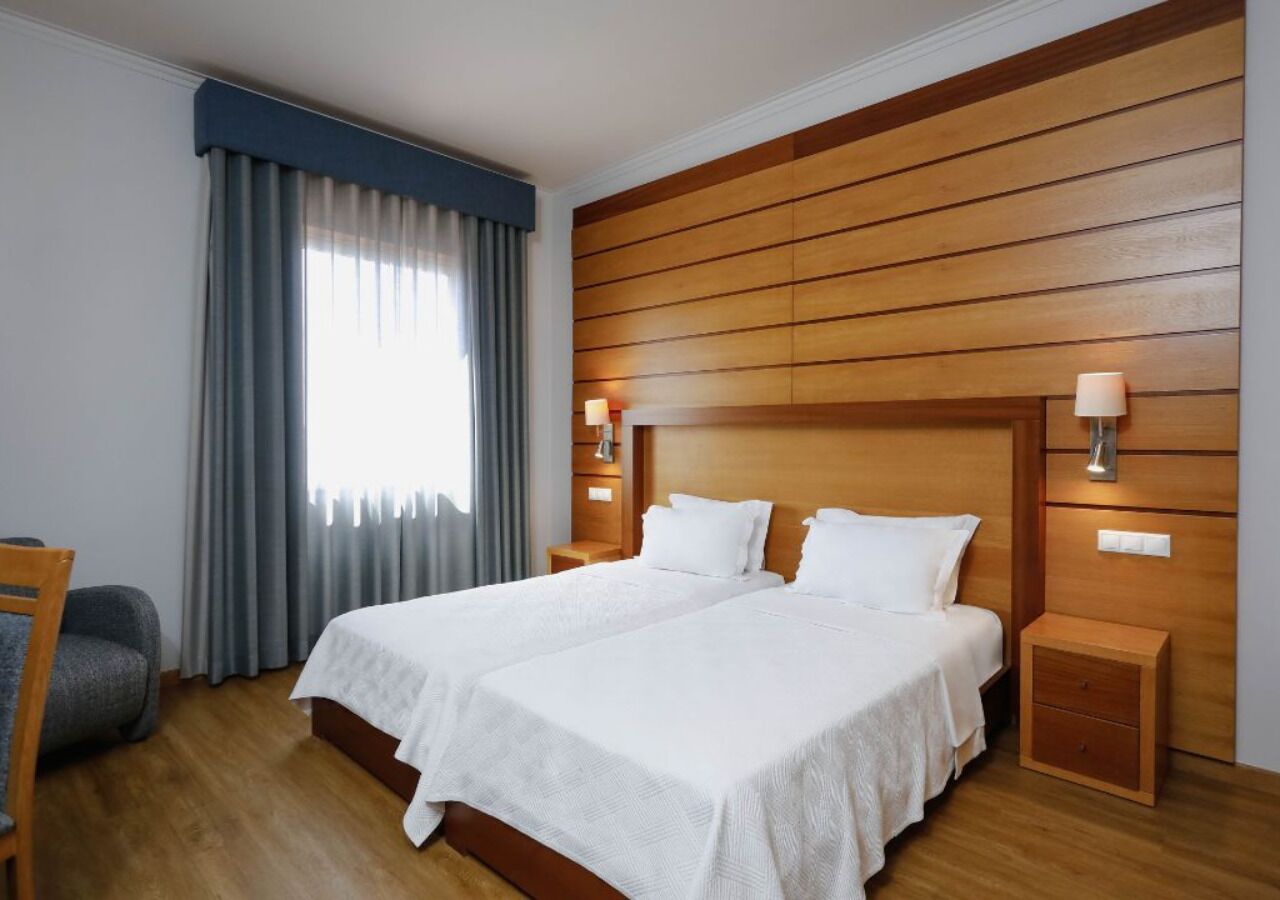 Minibar, in-room safe, desk, free WiFi