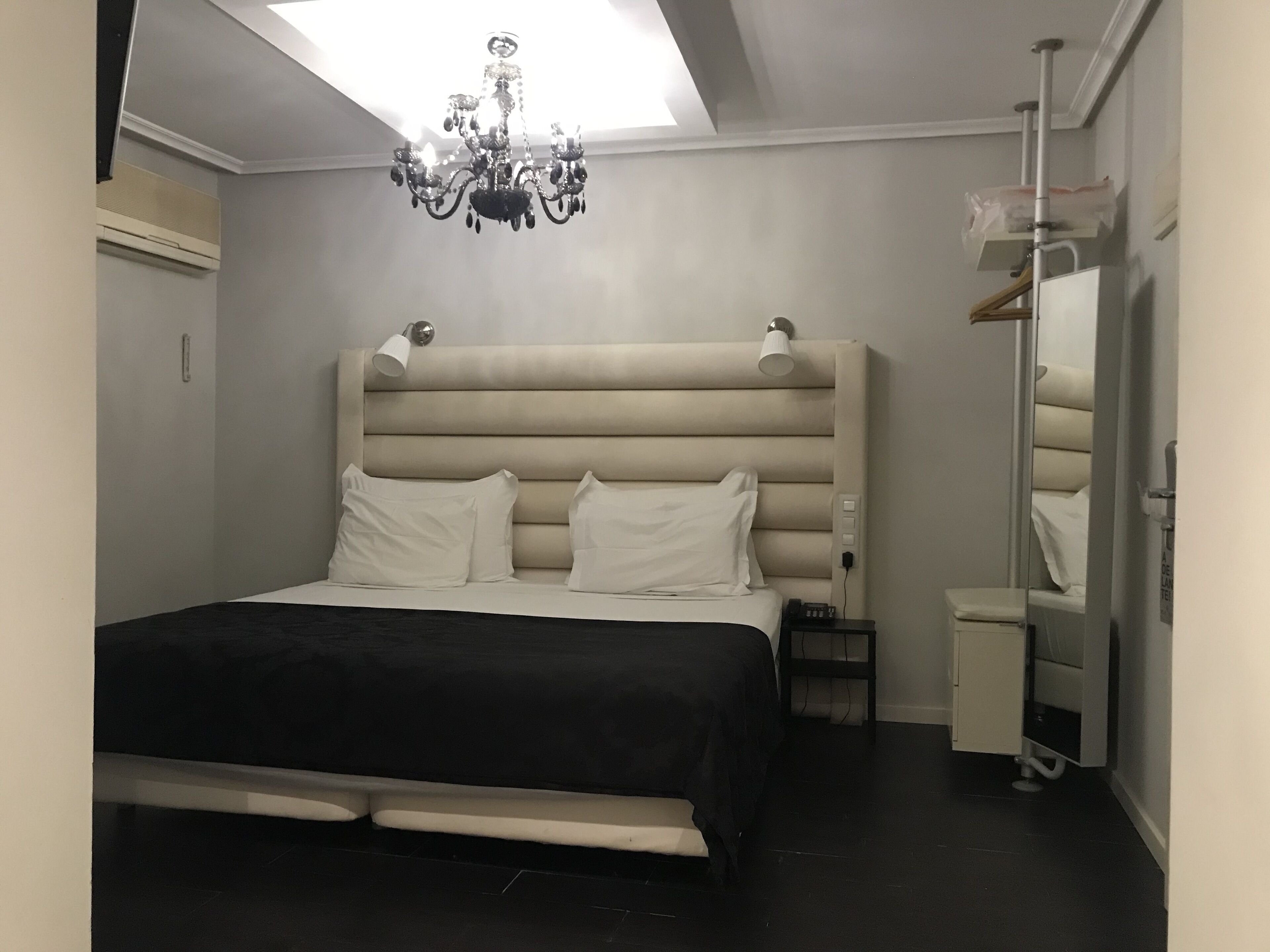 standard double room | free wifi, bed sheets