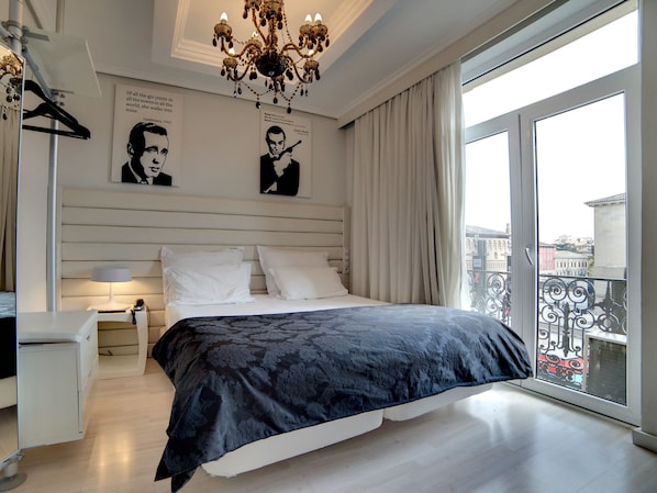 Standard Double Room, City View | Free WiFi, bed sheets