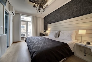 Habitación doble estándar, vista a la ciudad | Wifi gratis y ropa de cama 