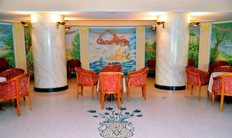 Bar (na propriedade). Afrodite Boutique Hotel