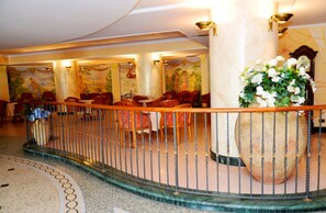 Bar (in der Unterkunft)