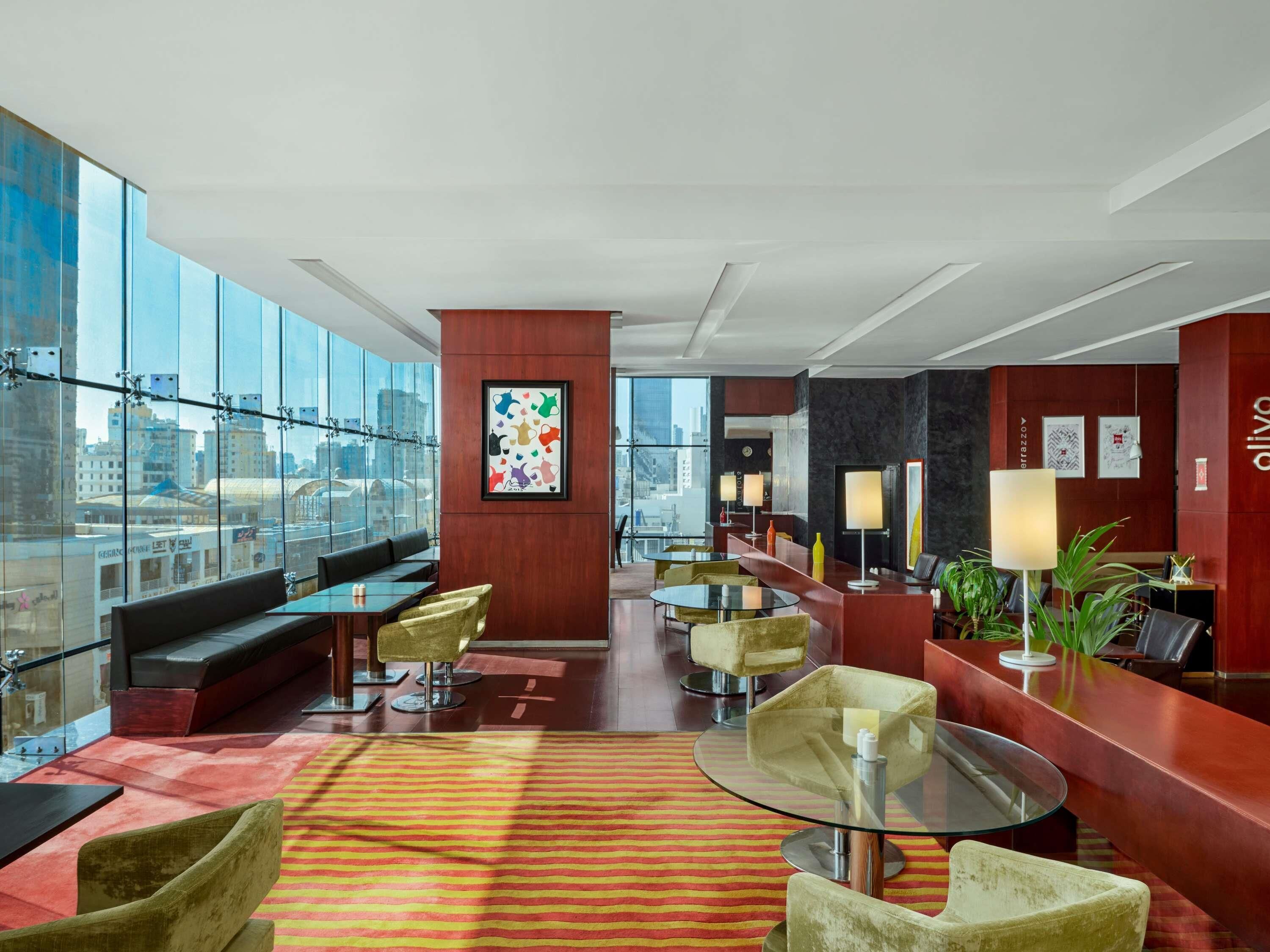 Daily buffet breakfast (KWD 4 per person)