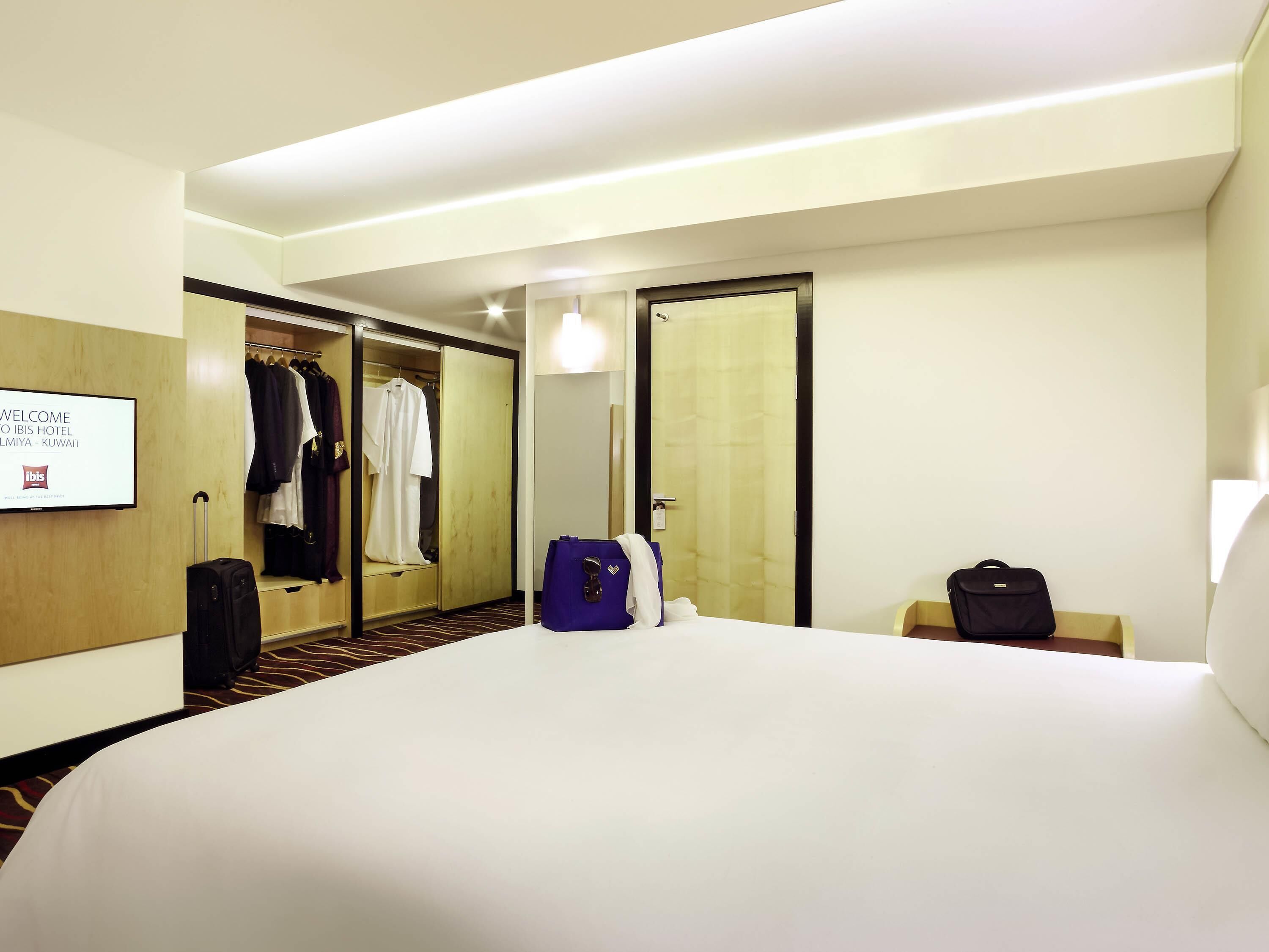 Executive Double Room, 1 Double Bed | Premium bedding, in-room safe, individually furnished, desk