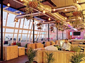 Lobby lounge