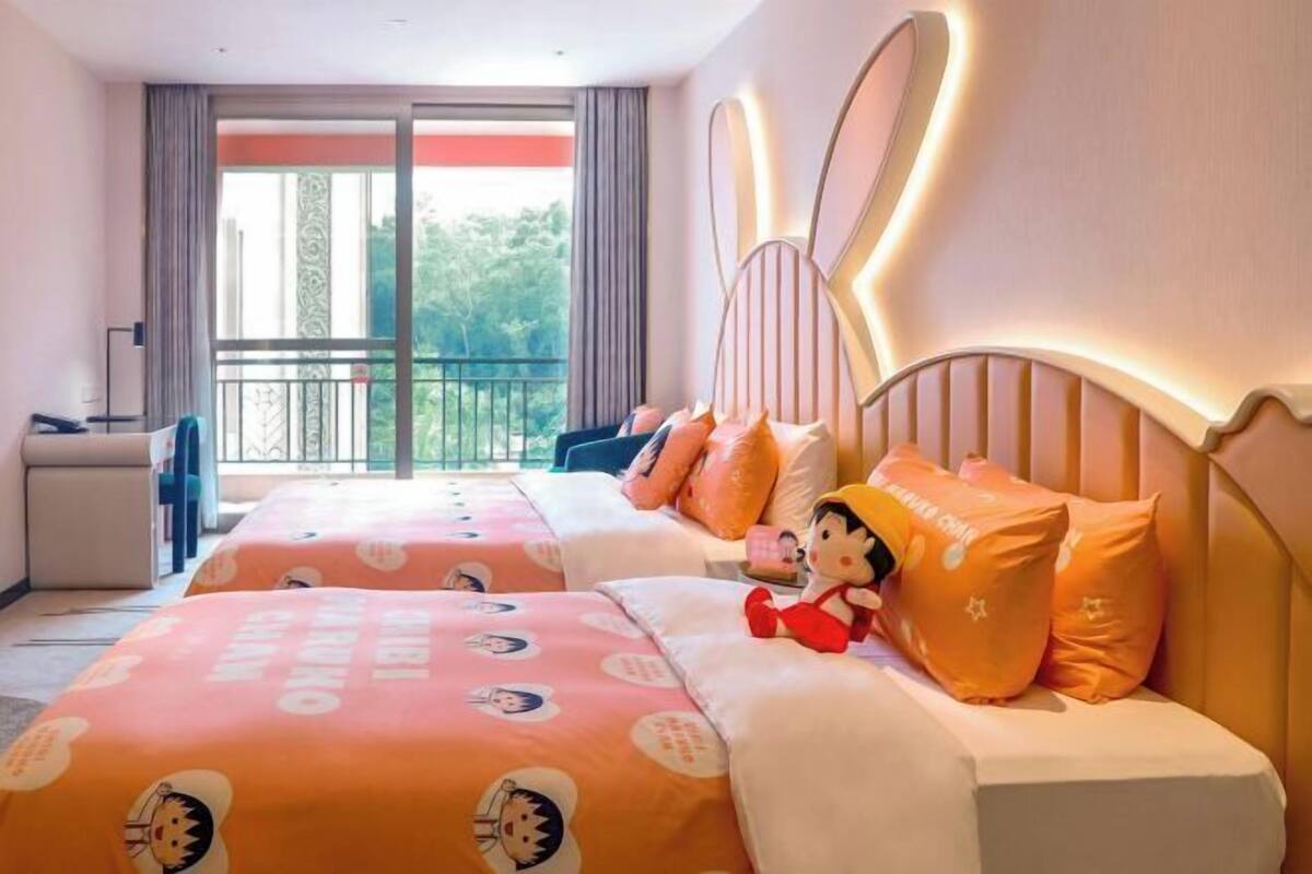 1 Schlafzimmer, hochwertige Bettwaren, Zimmersafe, Schreibtisch