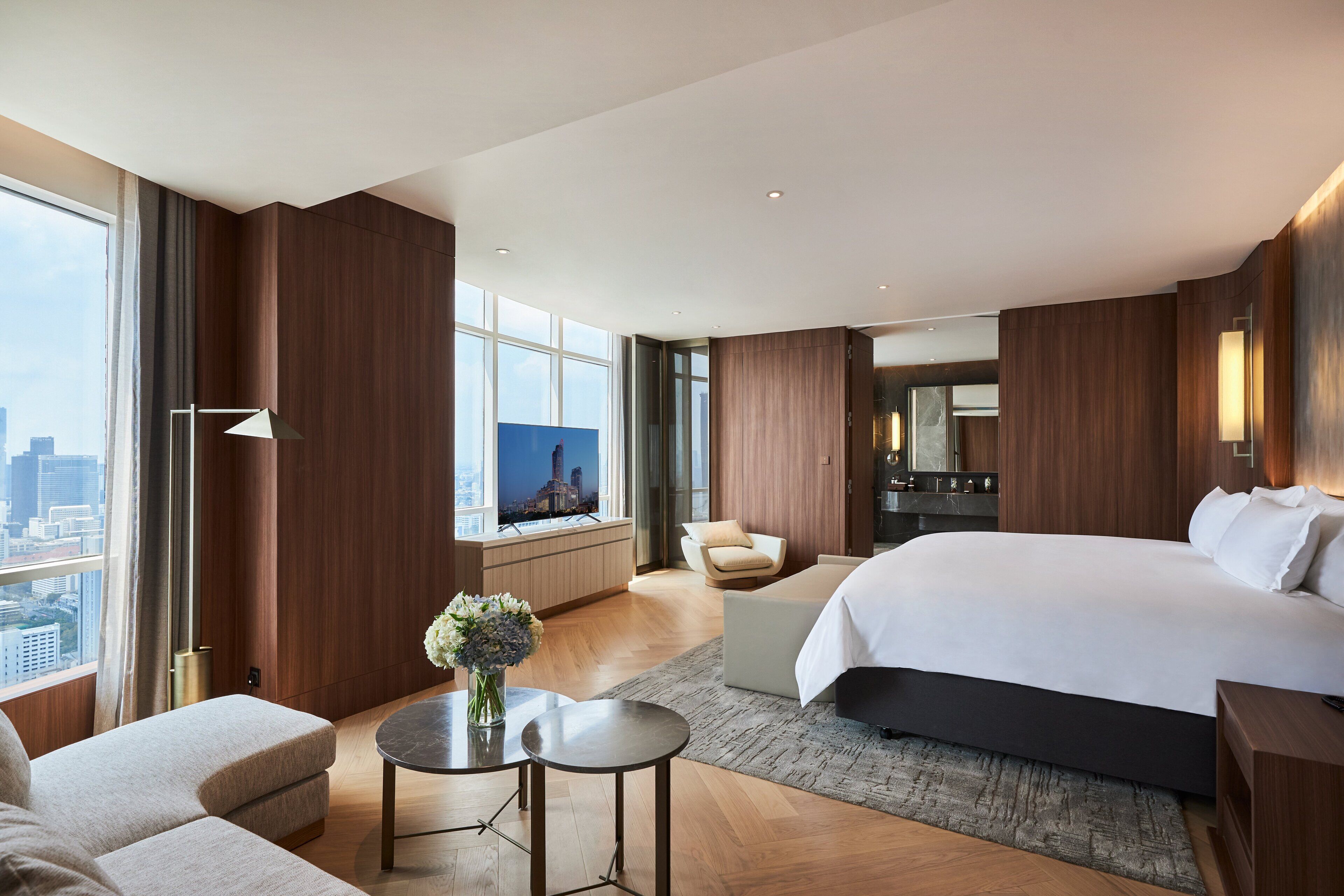 royal suite | 1 bedroom, premium bedding, minibar, in-room safe