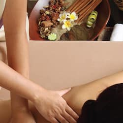 Couples treatment room(s), sauna, hot tub, steam room