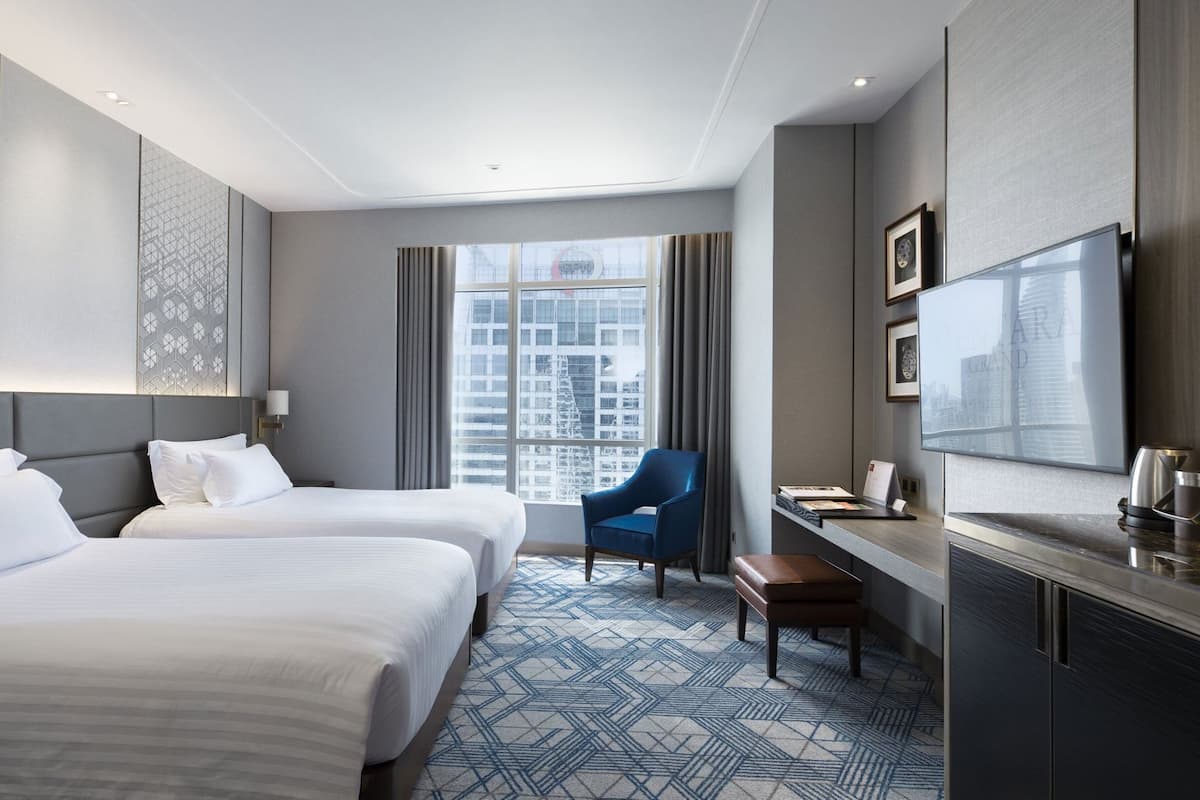 Premium bedding, minibar, in-room safe, desk