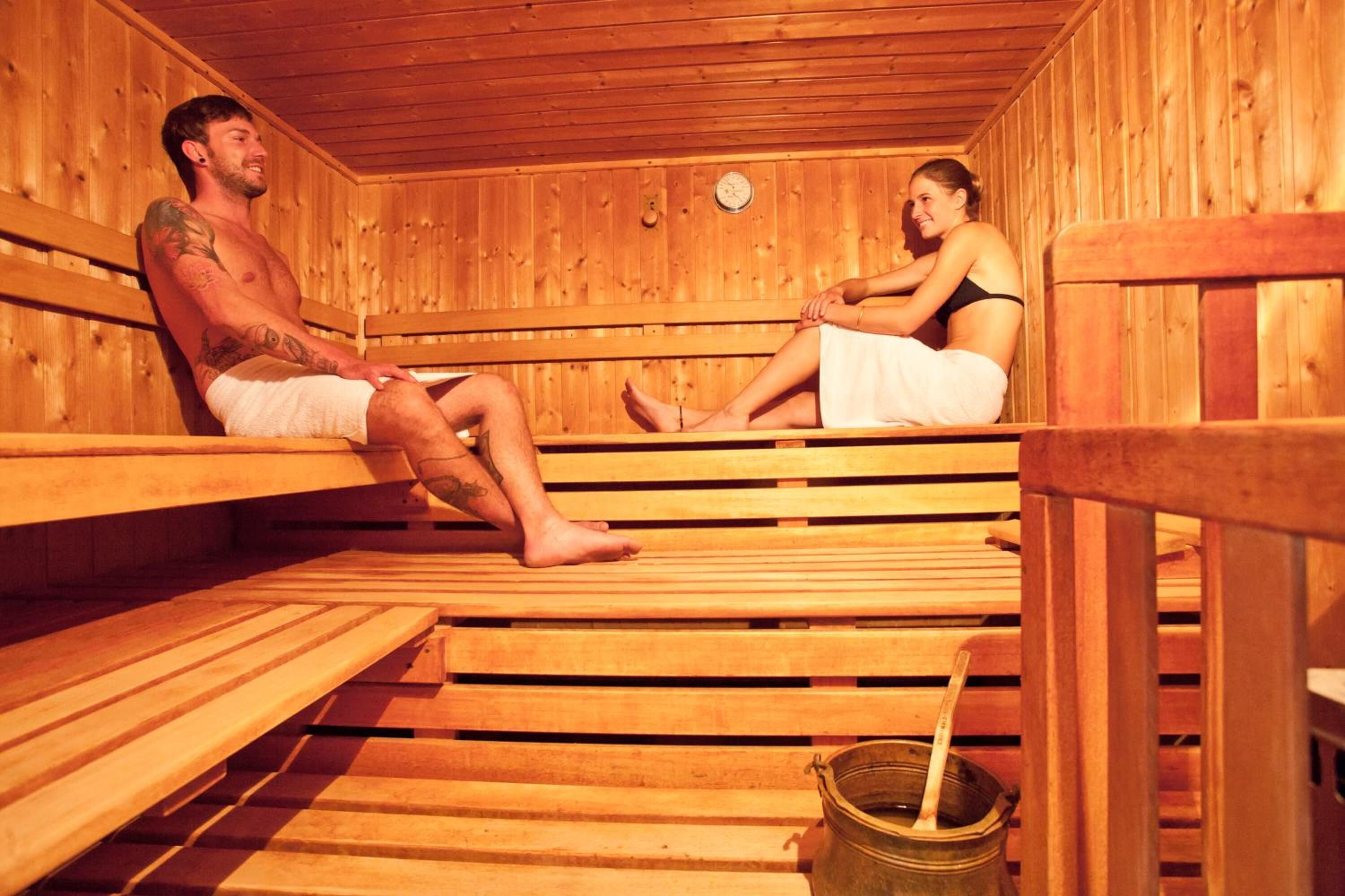 sauna, steam room, aromatherapy, hot stone massages, swedish massages