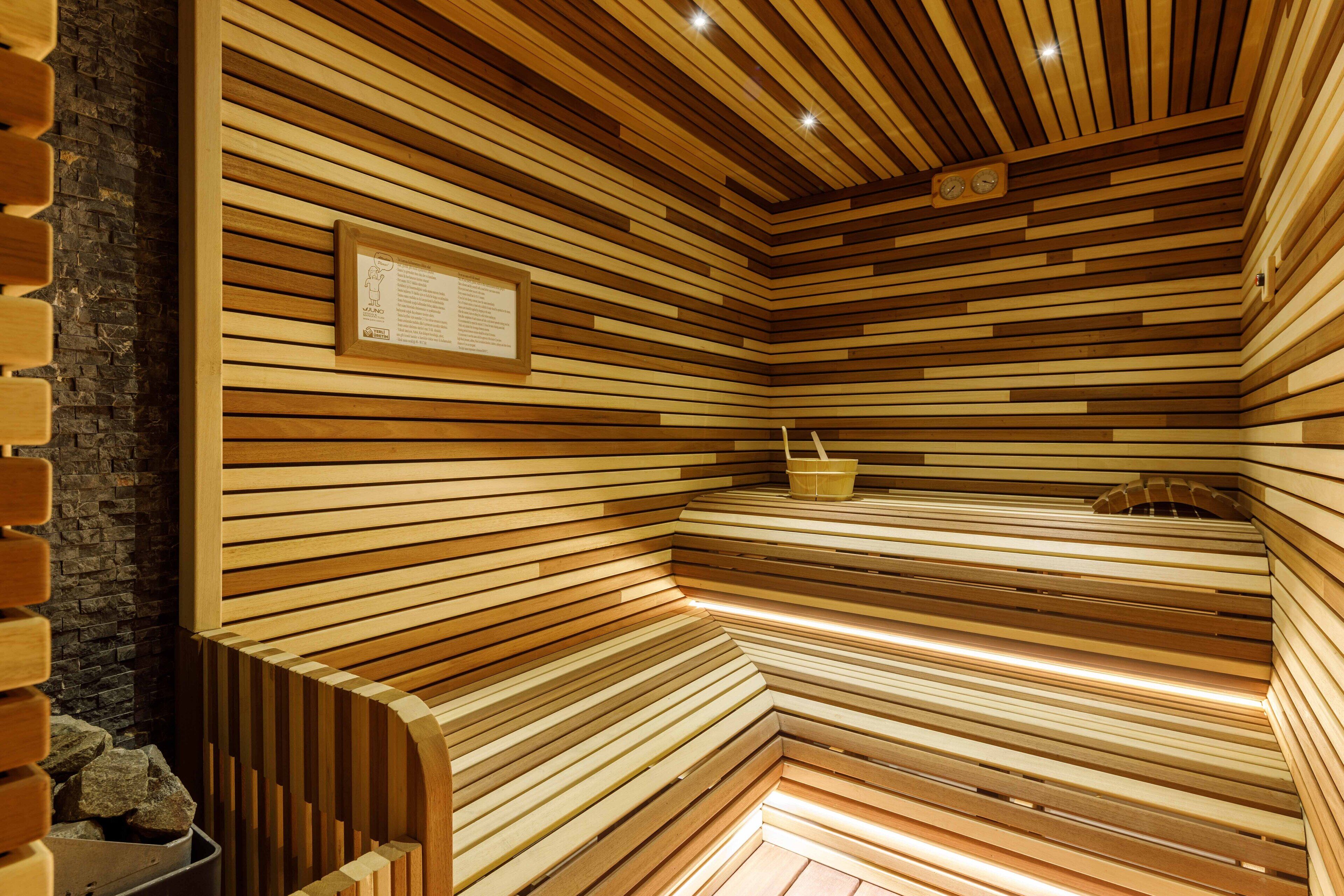 sauna, steam room, turkish bath/hammam, massages