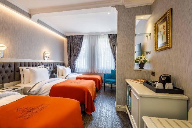 Egyptian cotton sheets, premium bedding, minibar, in-room safe