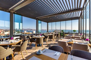 Breakfast, lunch, dinner served; Turkish cuisine 