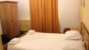 Bureau, chambres insonorisées, fer et planche à repasser, Wi-Fi gratuit