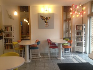 Bar (on property) - Couleurs Sud (Charleville-Mezieres)