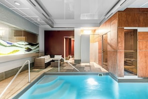 Piscine couverte