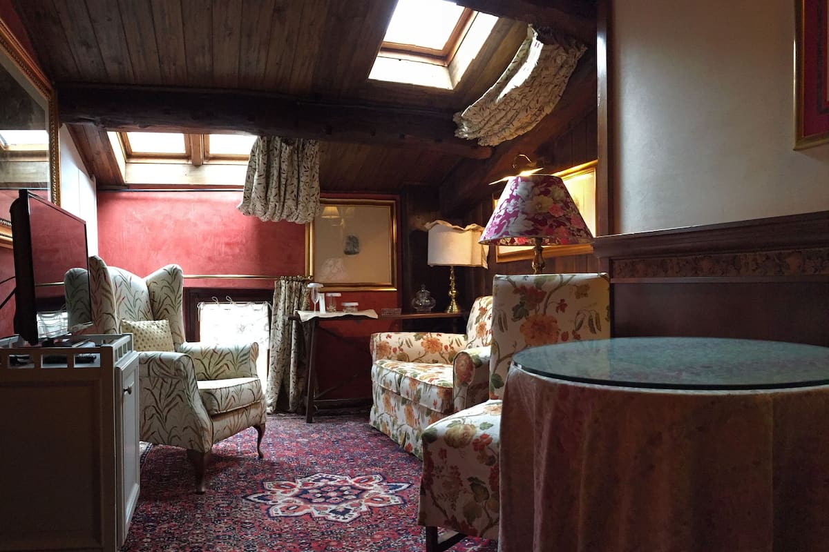 1 chambre, minibar, coffres-forts dans les chambres