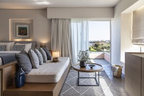 Bungalow | Ilmaiset minibaarituotteet, tallelokero huoneessa, pimennysverhot