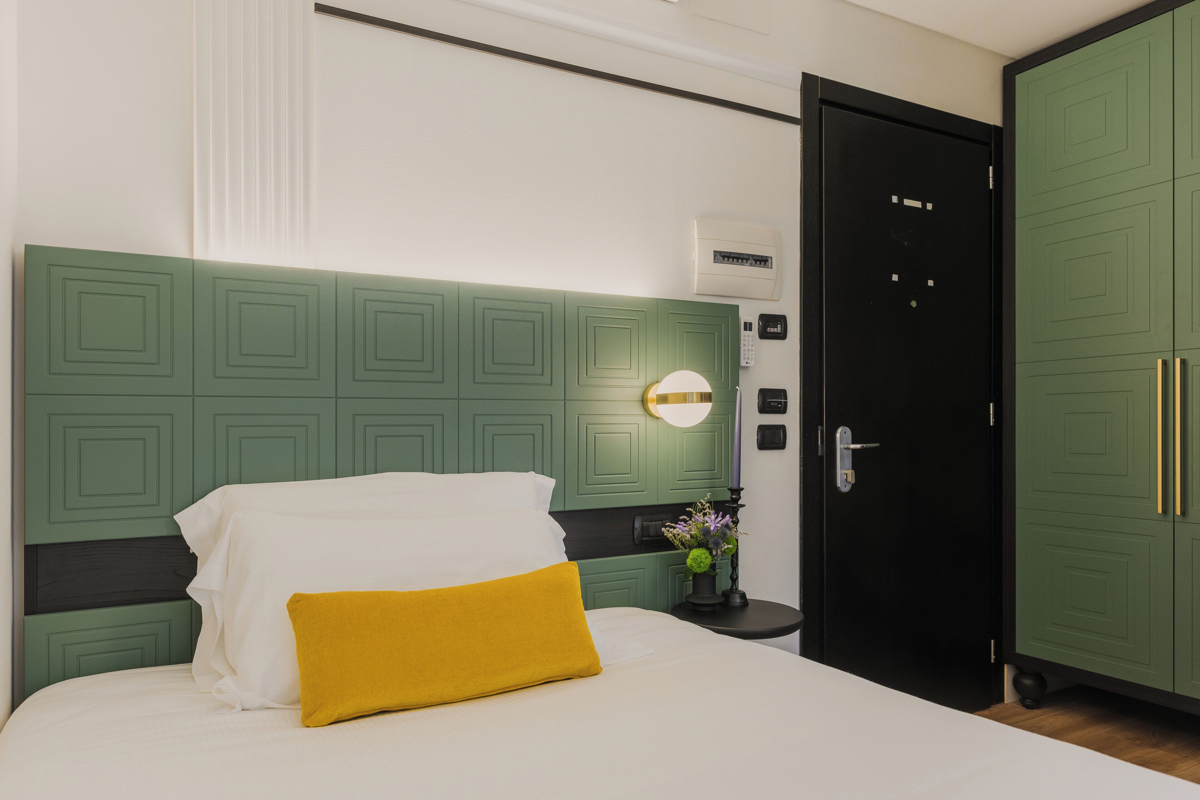basic room | 1 bedroom, premium bedding, down duvets, minibar