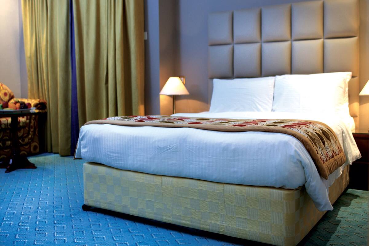 1 Schlafzimmer, Minibar, Zimmersafe, Schreibtisch