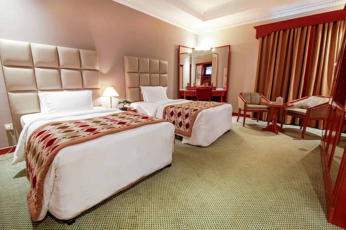 Standard Room, 2 Twin Beds | 1 bedroom, minibar, in-room safe, desk