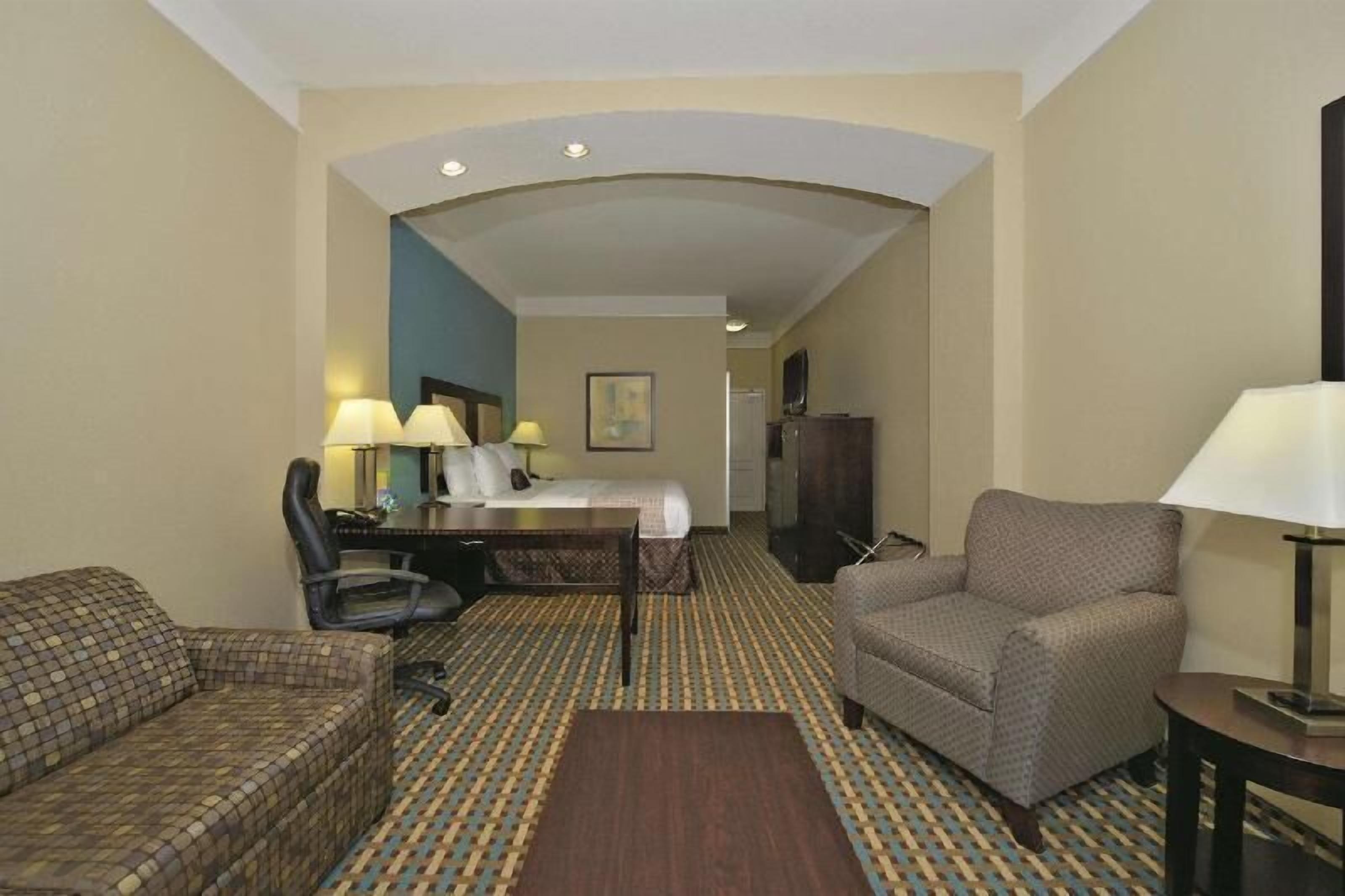 Literie de qualité supérieure, surmatelas, bureau, chambres insonorisées