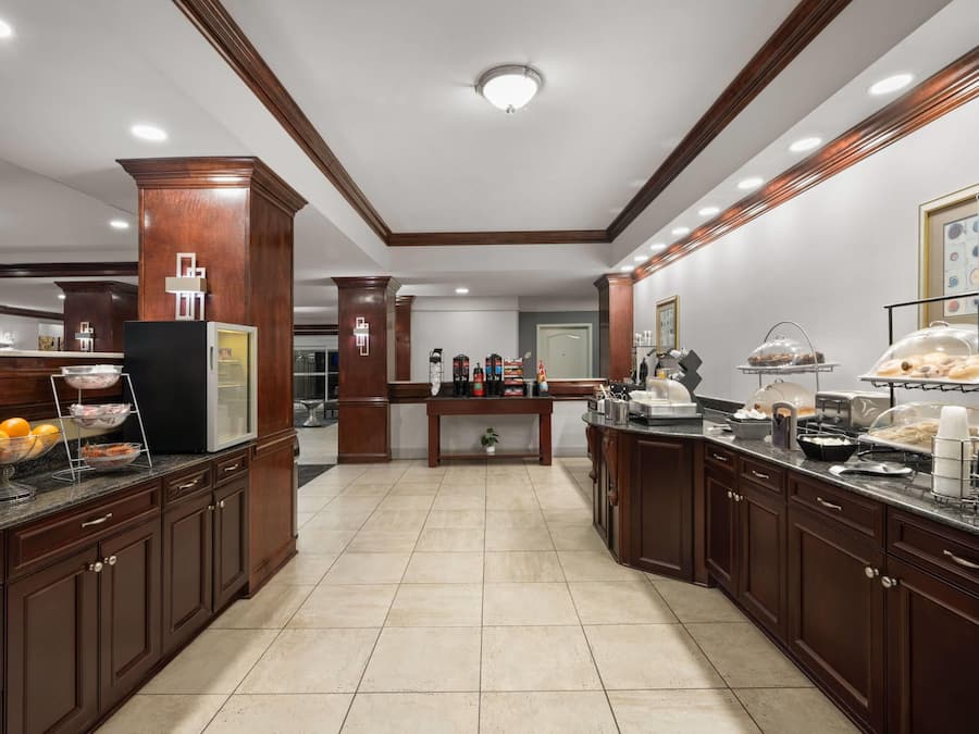 Desayuno continental incluido todos los días