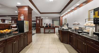 La Quinta Inn & Suites by Wyndham Savannah Airport - Pooler