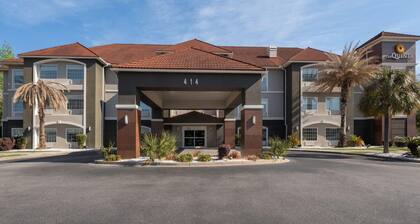 La Quinta Inn & Suites by Wyndham Savannah Airport - Pooler