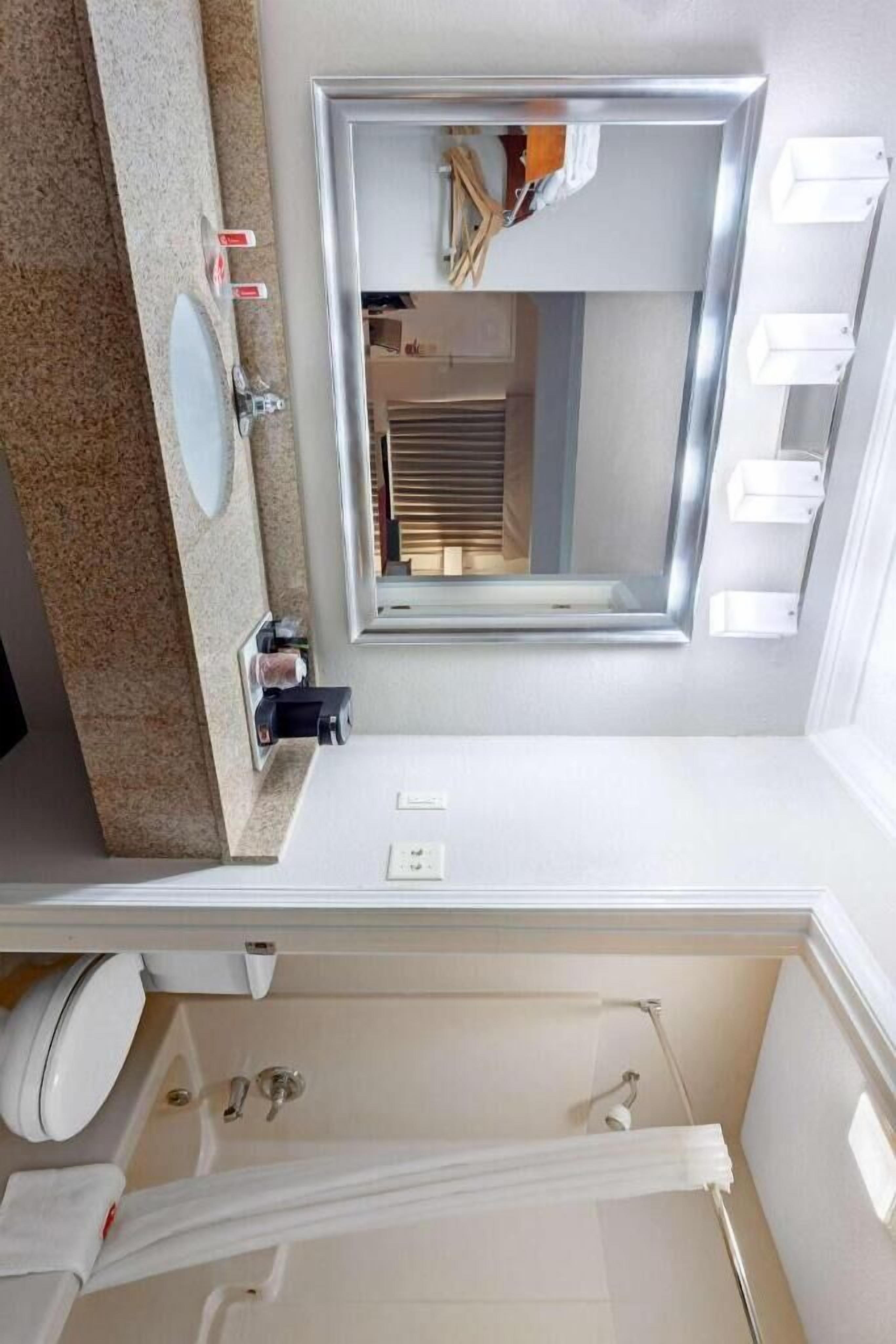 room, 2 queen beds, accessible, non smoking (mobility/hearing impaired accessible) | bathroom | combined shower/bathtub, free toiletries, hair dryer, towels