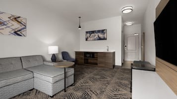 Suite, 1 Bedroom, Non Smoking (1 King Bed) | Premium bedding, pillow-top beds, desk, soundproofing