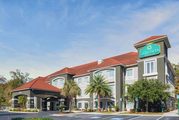 Exterior - La Quinta Inn & Suites by Wyndham Savannah Airport - Pooler (Pooler)