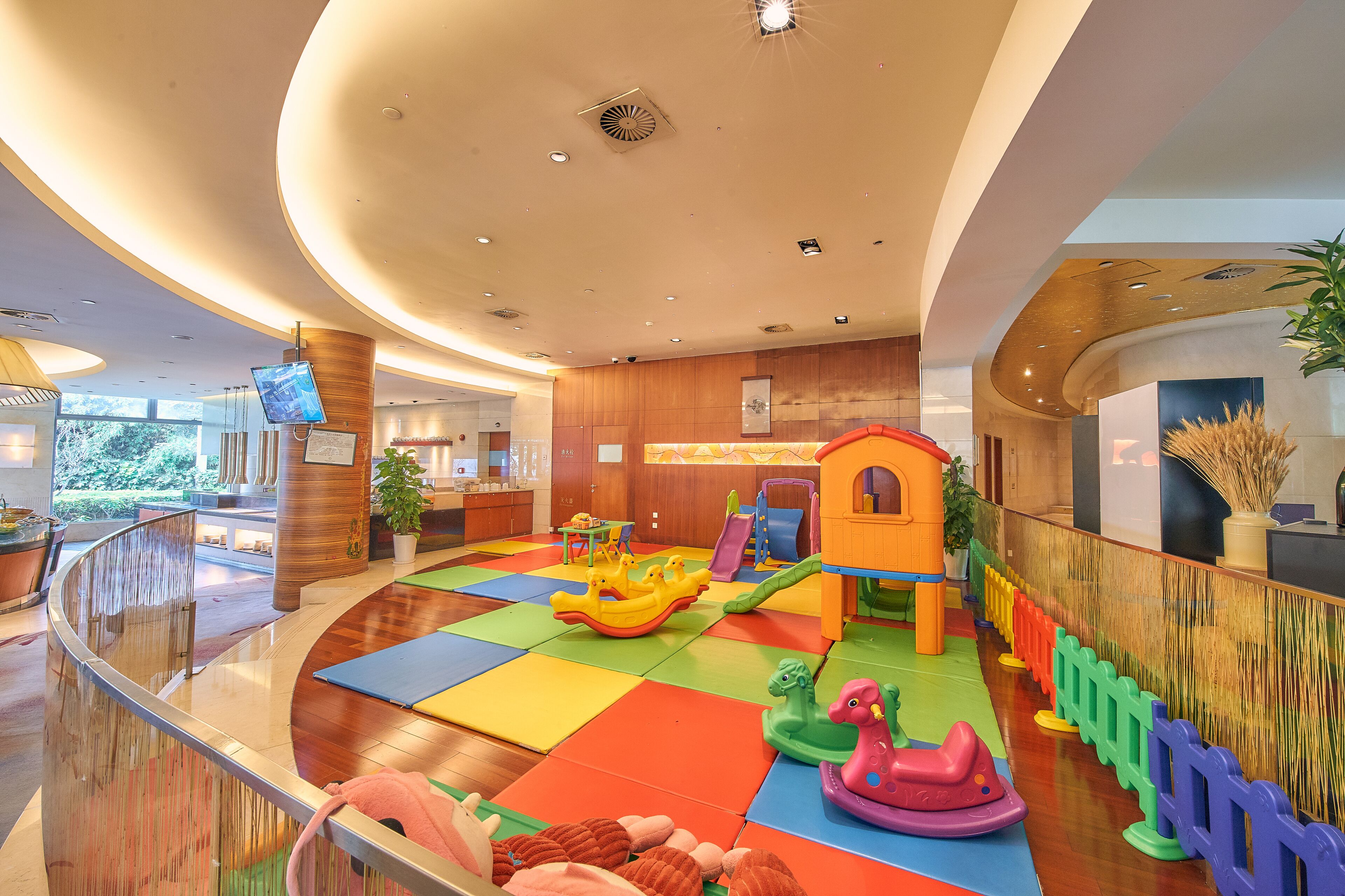 children’s play area – indoor