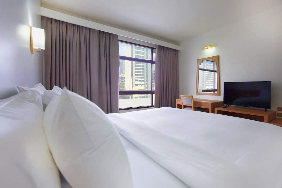 Deluxe Room - King